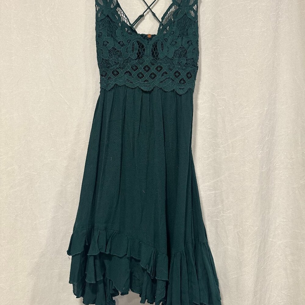 Emerald Green Lace Bodice Spaghetti Strap Dress | Ruffle Hem Boho Mini